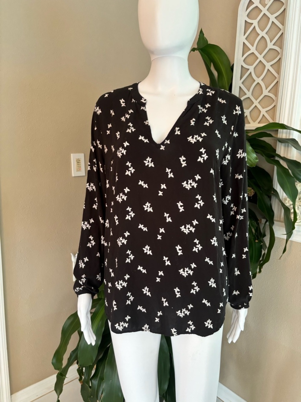 GAP Black Tunic Top with White Floral Motif
